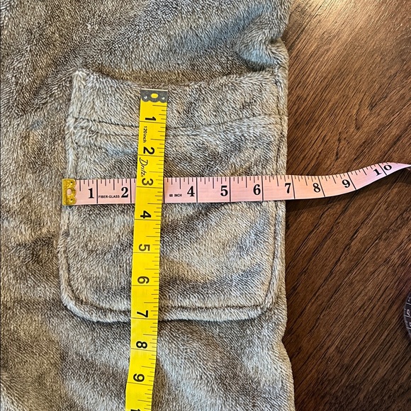 Pottery Barn Plush Gray Green Tan Bathrobe - Picture 9 of 11